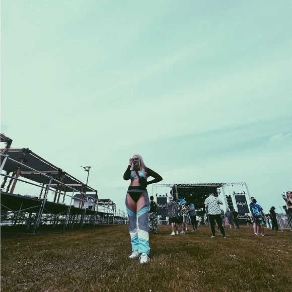 I Heart Raves Chaps - Picture 3 of 4